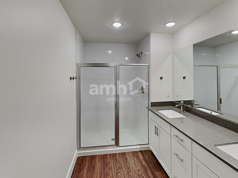Building Photo - 6008 S Jordan Pkwy W