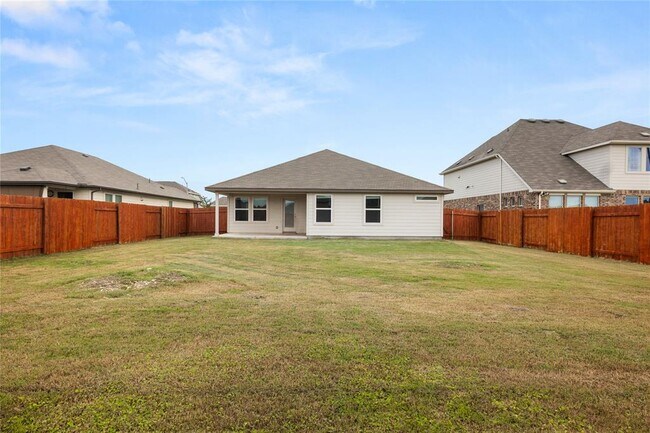 Building Photo - 105 Saviano Rd