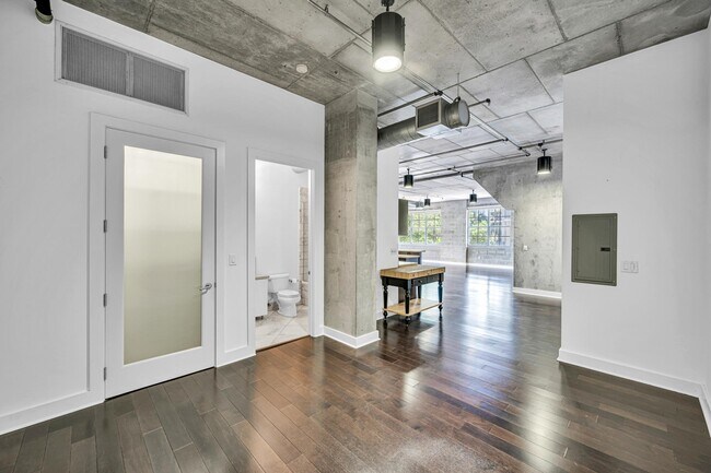 Building Photo - 411 NW 1st Ave