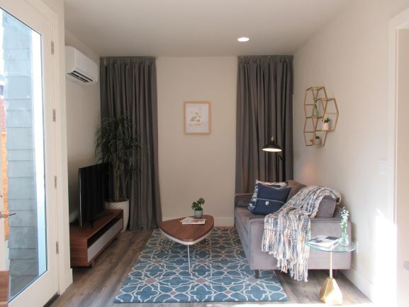 Living - 1610 N Emerson St
