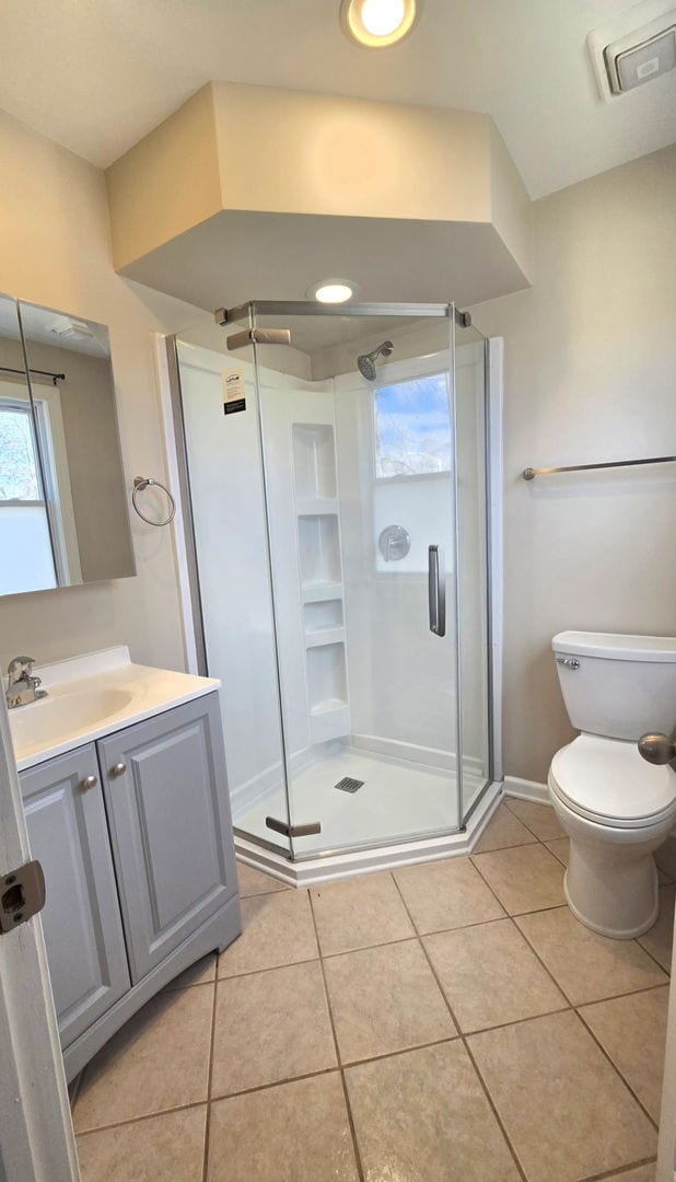 Building Photo - 127 Hickory Rd