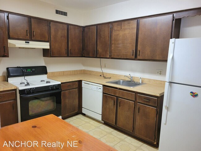 Building Photo - 2 br, 1 bath House - 50-103 Delaire Landin...