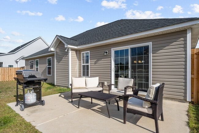 Building Photo - 517 Indigo Johnston Dr