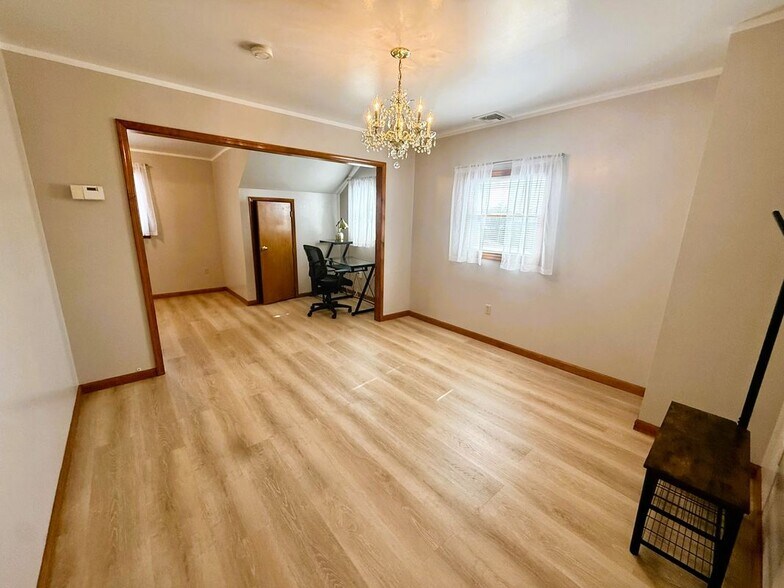 Building Photo - 47 Harding Ct