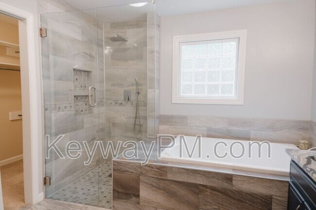 Building Photo - 4752 High Meadow Ct