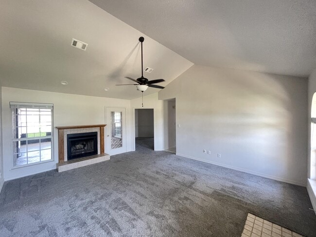 Building Photo - 2212 Peachwood Ct