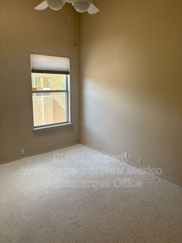 Building Photo - 10901 Lagrange Park Dr NE