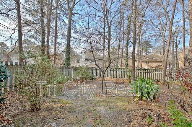 Building Photo - 404 Topaz Trail