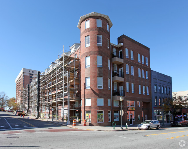 Primary Photo - Smothers Place Lofts
