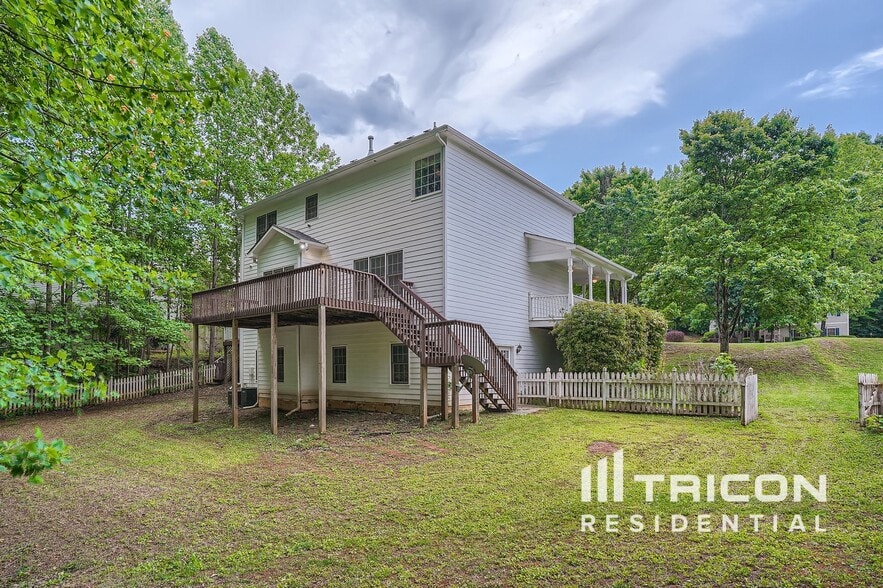 Building Photo - 219 Sable Trace Dr