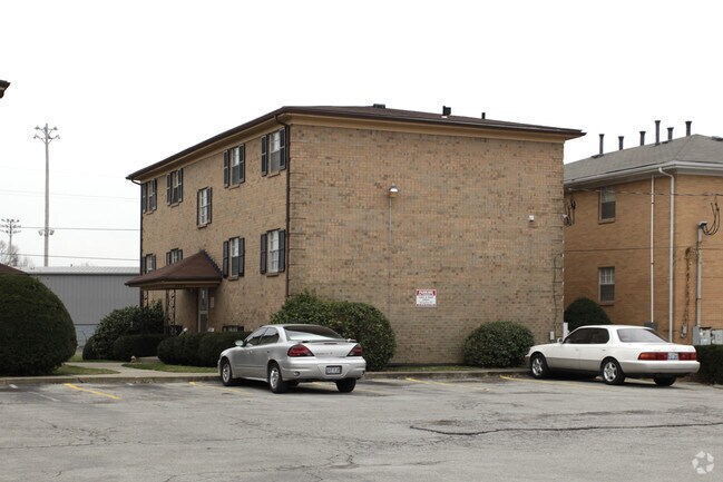 Building Photo - 4202-4204 Foreman Ln