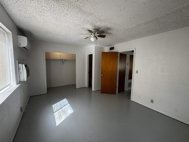 Building Photo - 107 Logan Dr