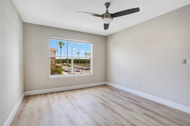 Building Photo - 2214 Grand Cayman Ct