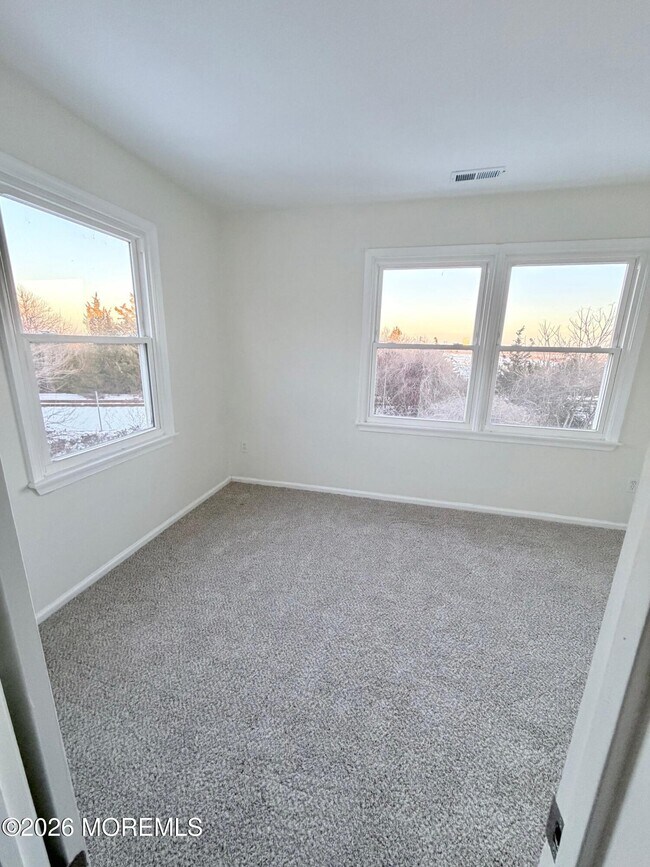 Building Photo - 1511 Railroad Ave