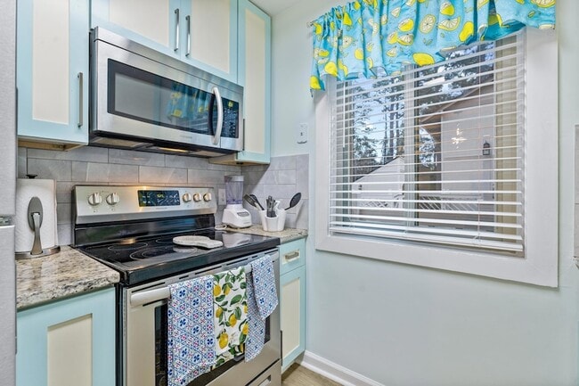 Building Photo - 3015 Old Bryan Dr