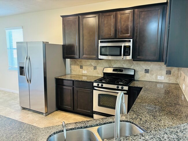 Building Photo - 8525 Sunset Loch Dr