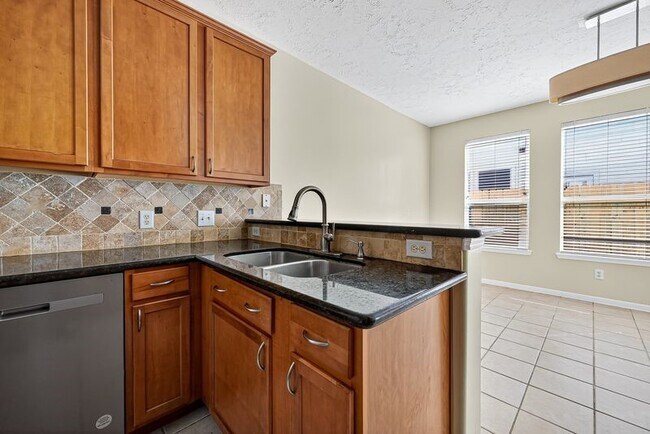 Building Photo - 7407 Hollister Ridge