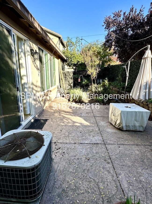 Building Photo - 1528 Morning Glory Ln