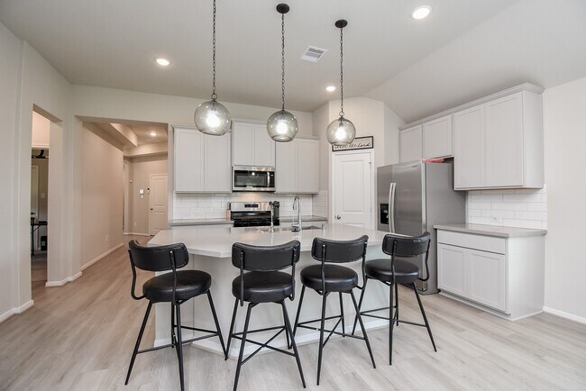 Building Photo - 17007 Shine Bright Ct