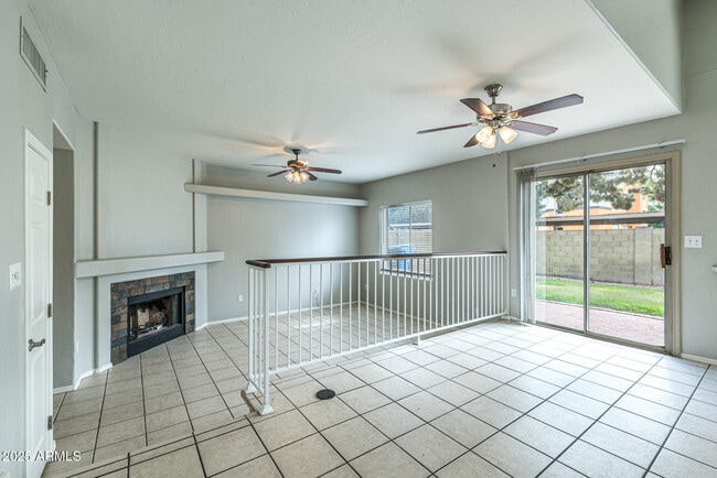 Building Photo - 4641 E Towne Ln