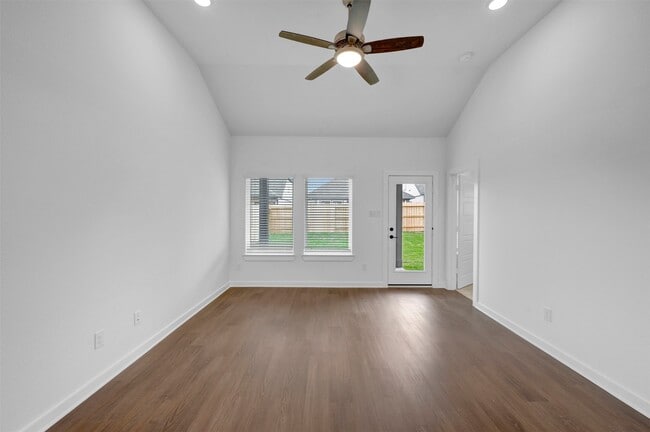 Building Photo - 32518 Lantana Flds Rd