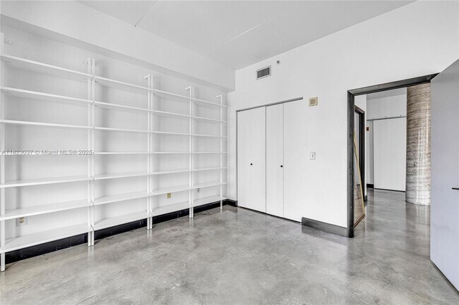 Building Photo - 2275 Biscayne Blvd Blvd