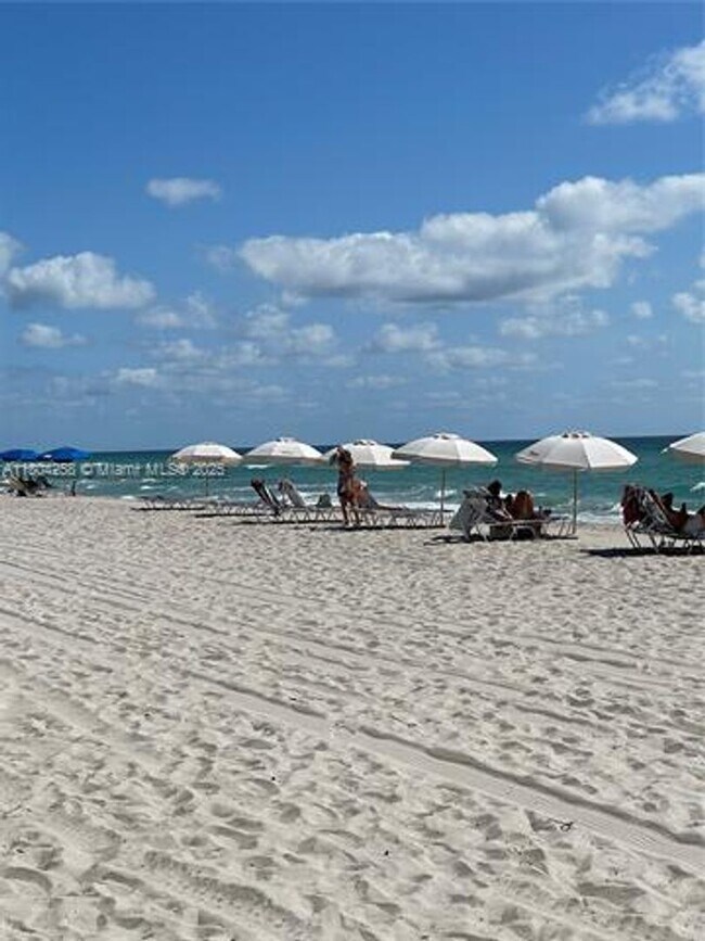 Building Photo - 2080 S Ocean Dr