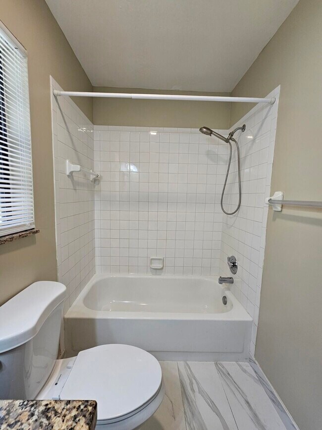 Building Photo - 2950 Olivewood Terrace