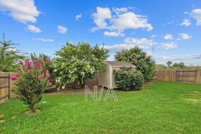 Building Photo - 300 Ancellotta Wy