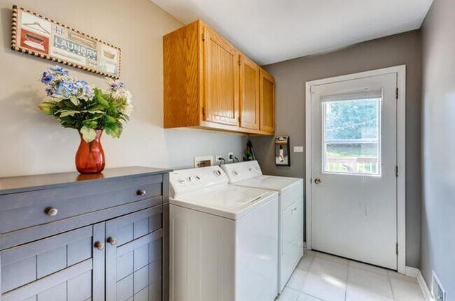 Building Photo - 4210 Portage Ln