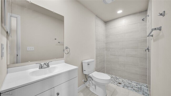 Building Photo - 1415-1417 Academy Blvd