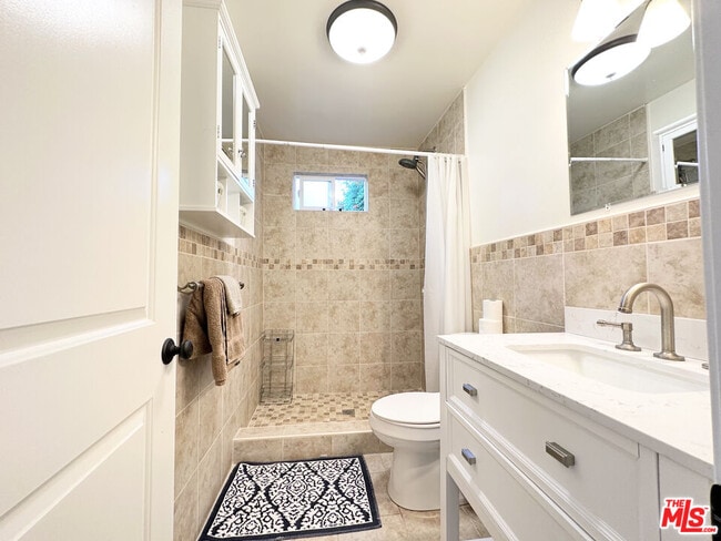 Building Photo - 225 S Clark Dr