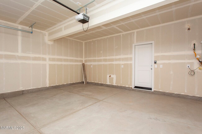 Building Photo - 436 Summer Triangle