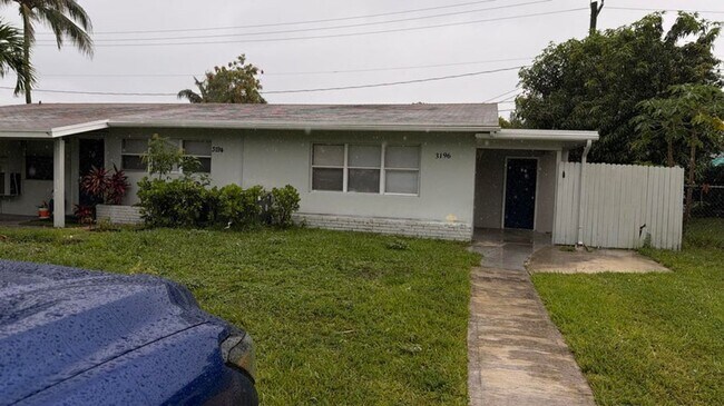 Building Photo - 3194 Prince Dr
