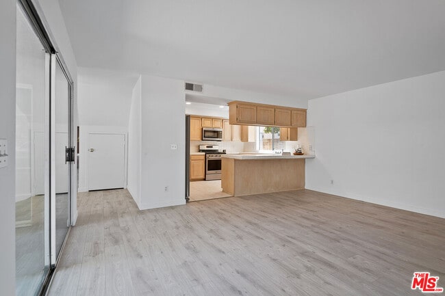 Building Photo - 8473 Penfield Ave