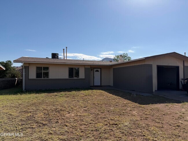 Building Photo - 10429 Persephone Dr
