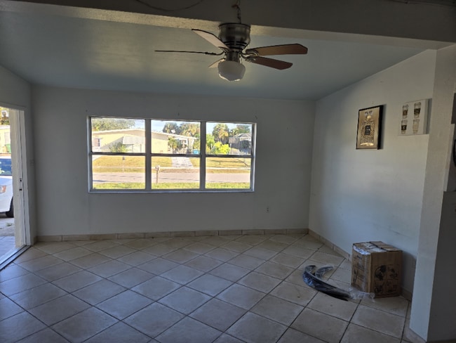 Building Photo - 21923 Hernando Ave