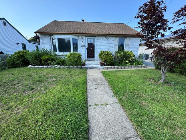 Primary Photo - 31 Brennan Pl