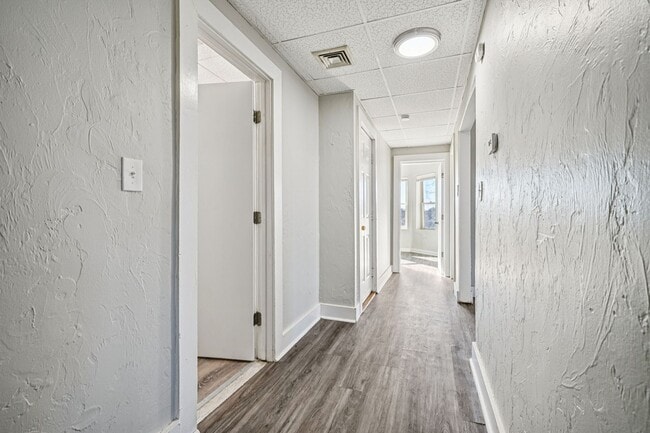 Building Photo - 73 Almont St