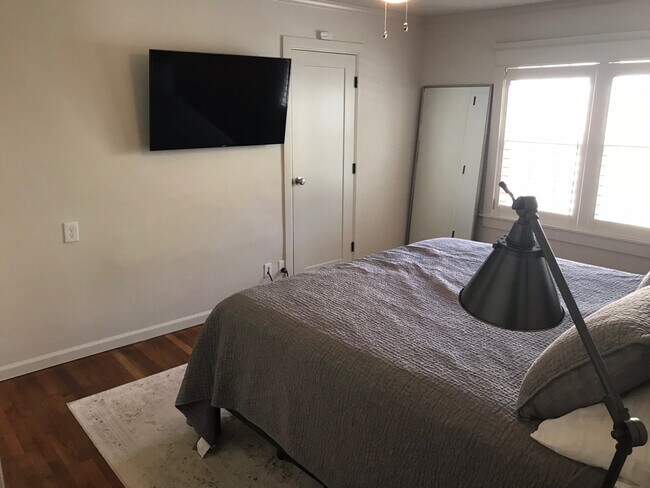 Building Photo - 2824 23rd St