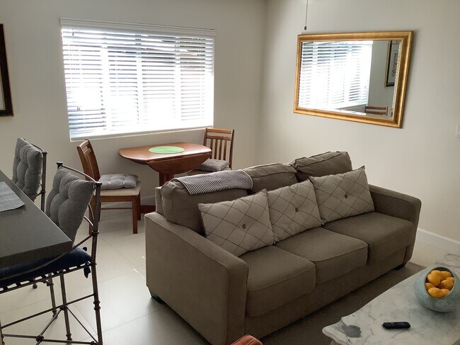 Primary Photo - 2700 1st NE Ave