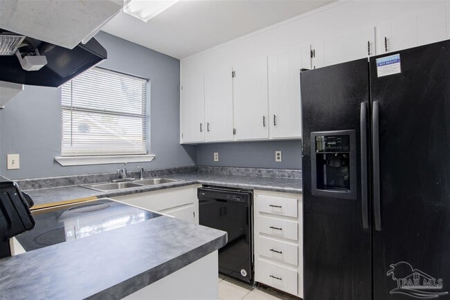 Building Photo - 6908 Weatherwood Pl