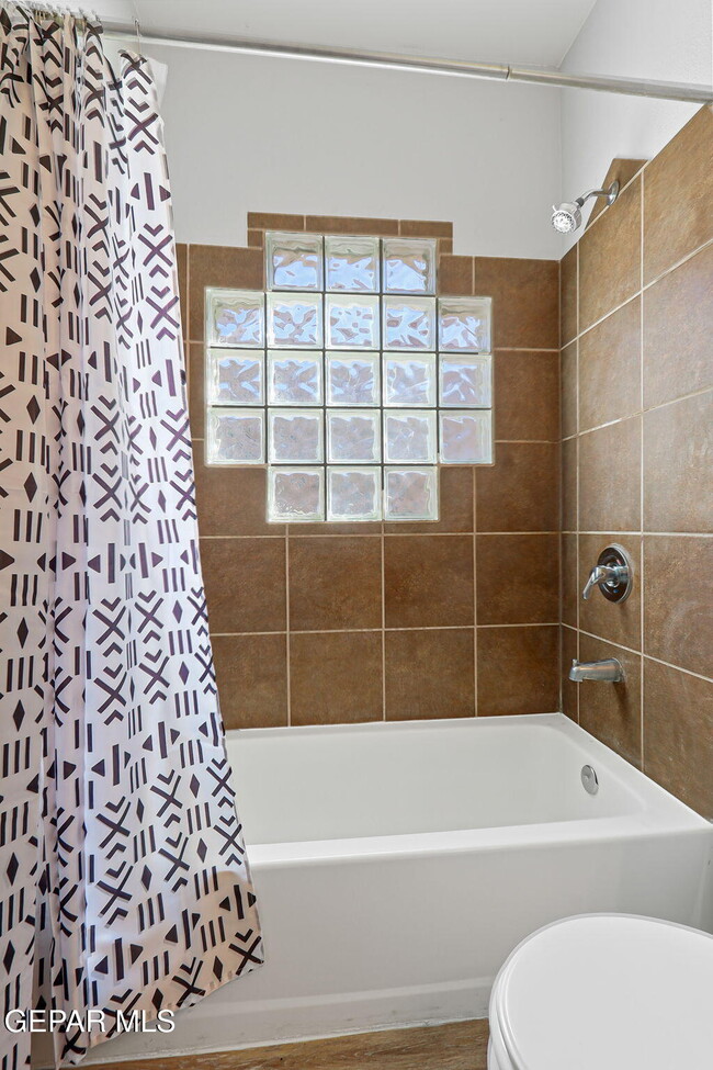 Building Photo - 7213 Copper Trail Ave