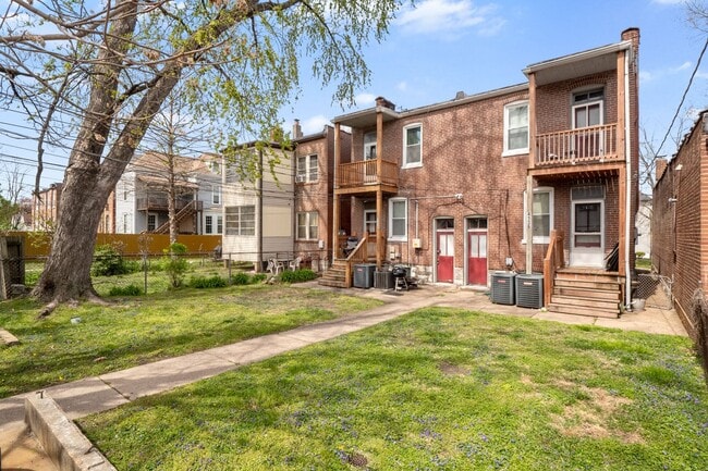 Building Photo - Junie B. Aiata