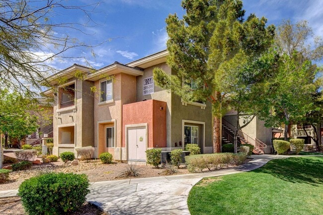 Building Photo - Upgraded First-Floor Condo in a Gated Summ...