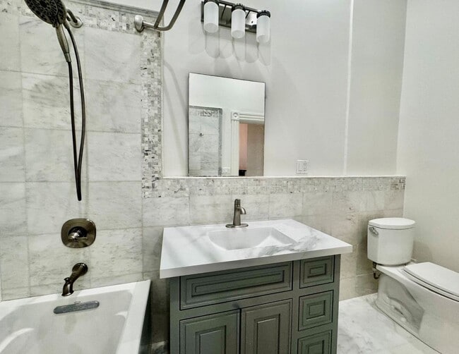 Building Photo - 1914 Golden Gate Ave