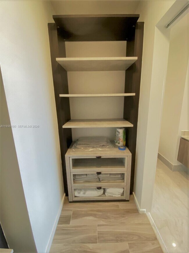 Building Photo - 801 S Miami Ave