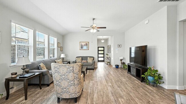 Building Photo - 1917 Shepherd Path