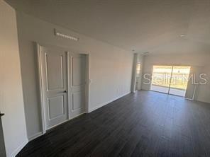 Building Photo - 2599 Runners Cir