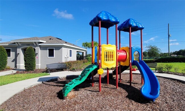 Building Photo - 2127 Brillante Dr